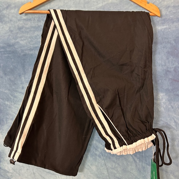 Black track pants - Picture 1 of 3